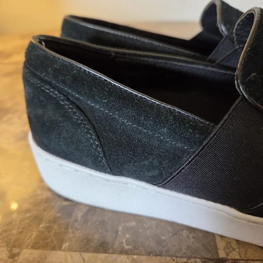 Vionic Women's black Perforated Suede Slip On Comfort Kani Sneakers Shoes Sz 8